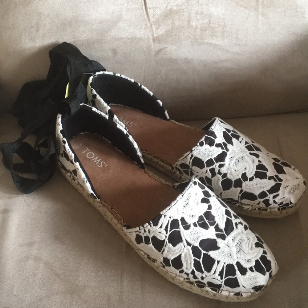 Toms Katalina Black Floral Lace